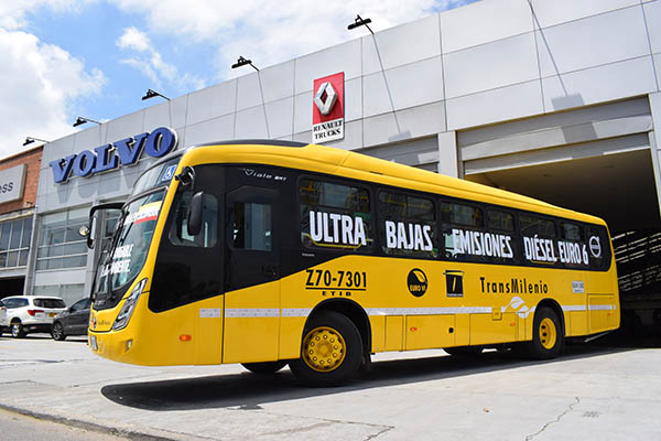 Novos ônibus no transporte urbano