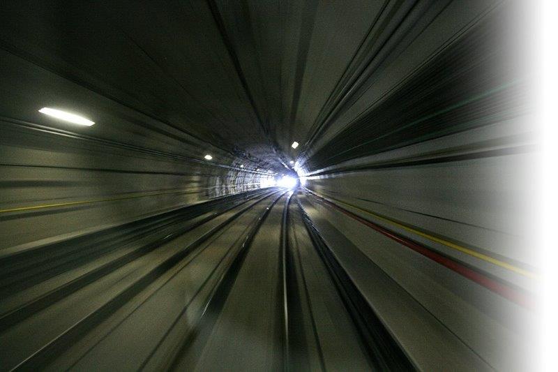 Pode haver luz no fim do túnel