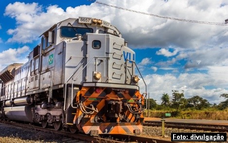 Transportes por ferrovia