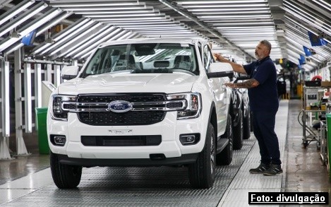 Ford passa a fabricar motores na Argentina