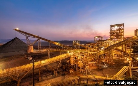 ArcelorMittal comemora 55 anos  da Mina de Serra Azul