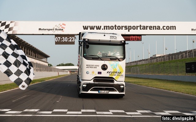 Caminhão elétrico 600 entra para o Guinness