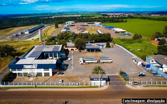 Empresa de logística celebra 50 anos