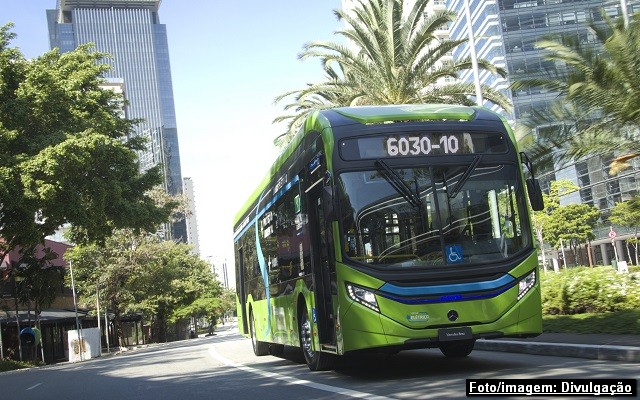 Ônibus elétricos em expansão