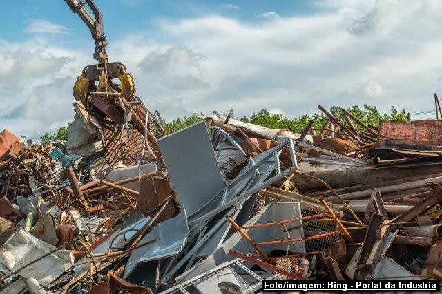 Continua em alta a exportação de Sucata