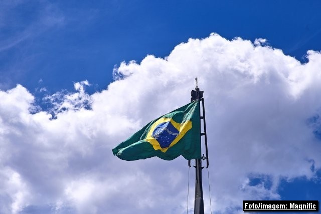 O colapso moral dos três poderes e o fim da impunidade