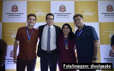 Professor Nota 1.000 premia mil professores