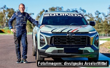 Livro sobre segurança automobilística nas pistas