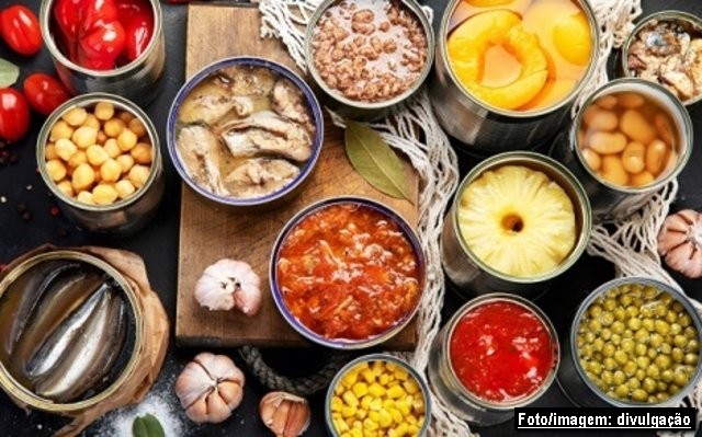Alimentos em Latas de aço